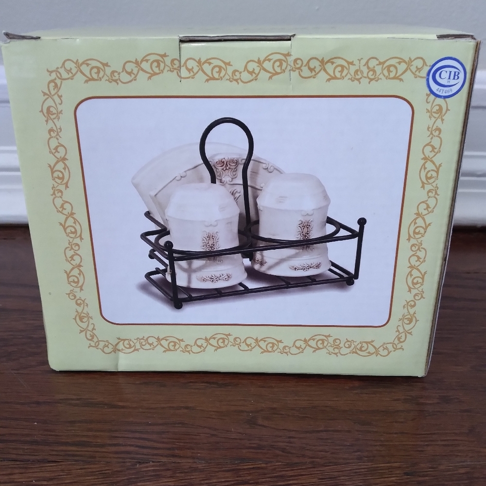 Napkin holder with salt & pepper shakers